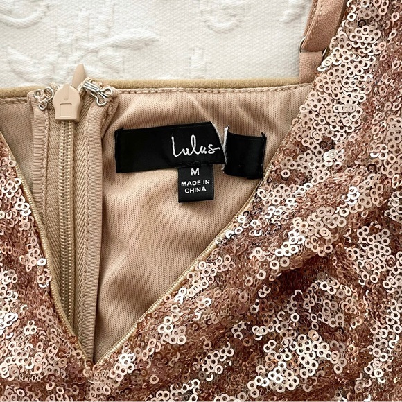 NWOT Lulus Shine This Way Rose Gold Sequin Sleeveless Romper Medium - Picture 3 of 8
